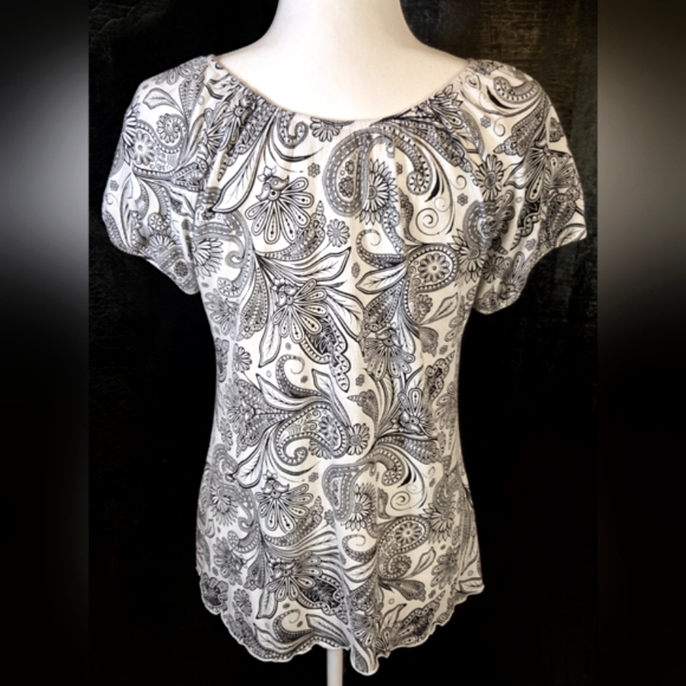 Susan Lawrence Black And White Paisley Short-Sleeved Top Size Small - Picture 7 of 8